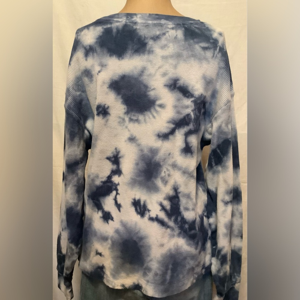 Vans Women’s Small White and Blue Tie-Dye Long Sleeved Top - Picture 4 of 6